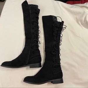 Shoedazzle lace up black boots